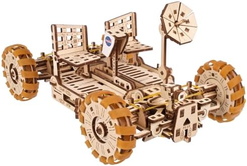 UGEARS NavLETTE Spatiale Discovery de la NASA - Maquette en Bois à Construire pour Adultes Passionnés d'Espace - Échelle